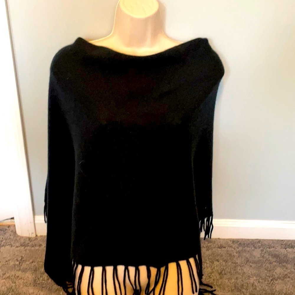 Minnie‎ Rose Cashmere poncho/cape - Picture 2 of 3